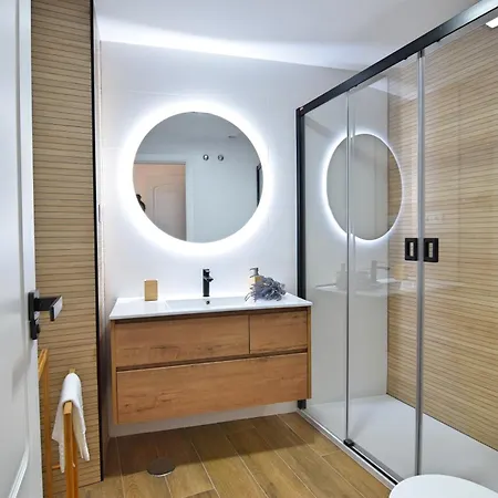 Lomi, Solo Familias 3 Hab, 2 Wc Centro * Malaga