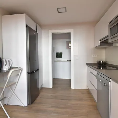 Lomi, Solo Familias 3 Hab, 2 Wc Centro