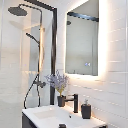 Apartment Lomi, Solo Familias 3 Hab, 2 Wc Centro Malaga