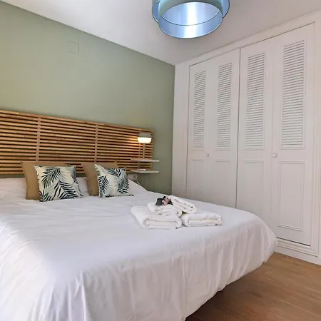Lomi, Solo Familias 3 Hab, 2 Wc Centro * Malaga